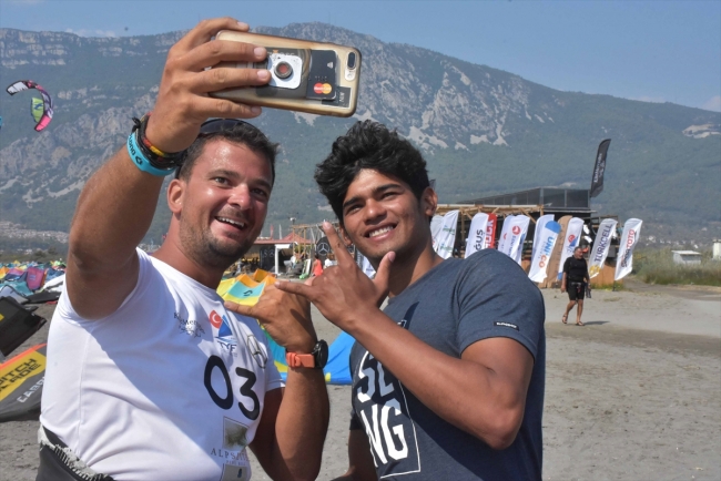 Dünyaca ünlü sörfçüler Gökova Körfezi'nde yarışacak